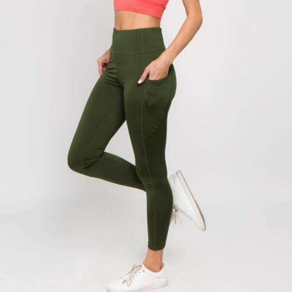 Small Activewear workout pant w/ pockets - Picture 3 of 7